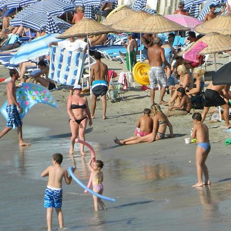 Kibar Apart Pansiyon Kusadasi Bagian luar foto